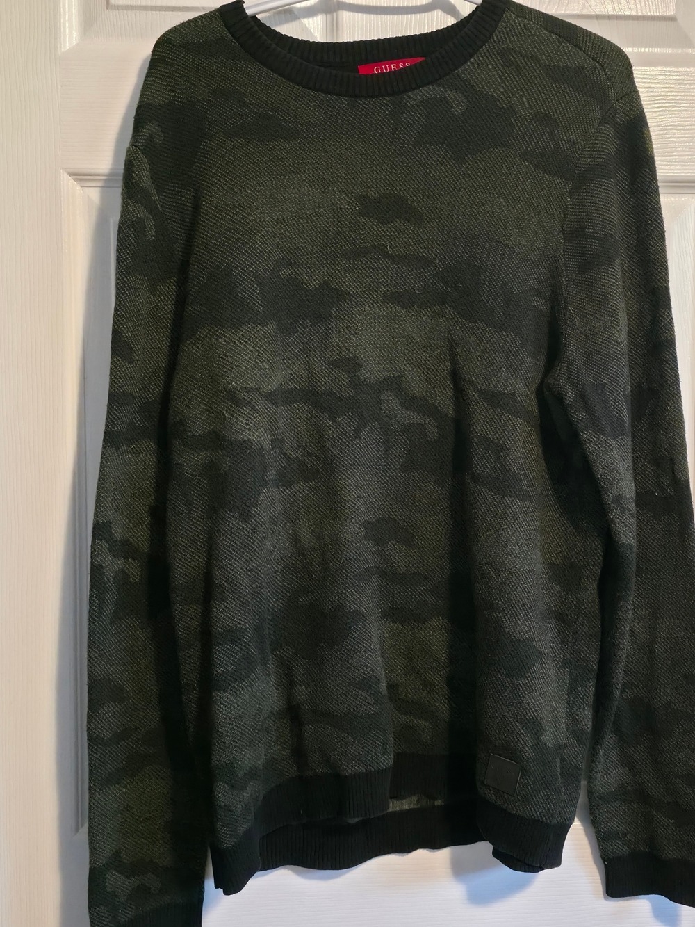 4/$67 Deal! GUESS Men's Dark Olive & Black Camo Crewneck Sweater